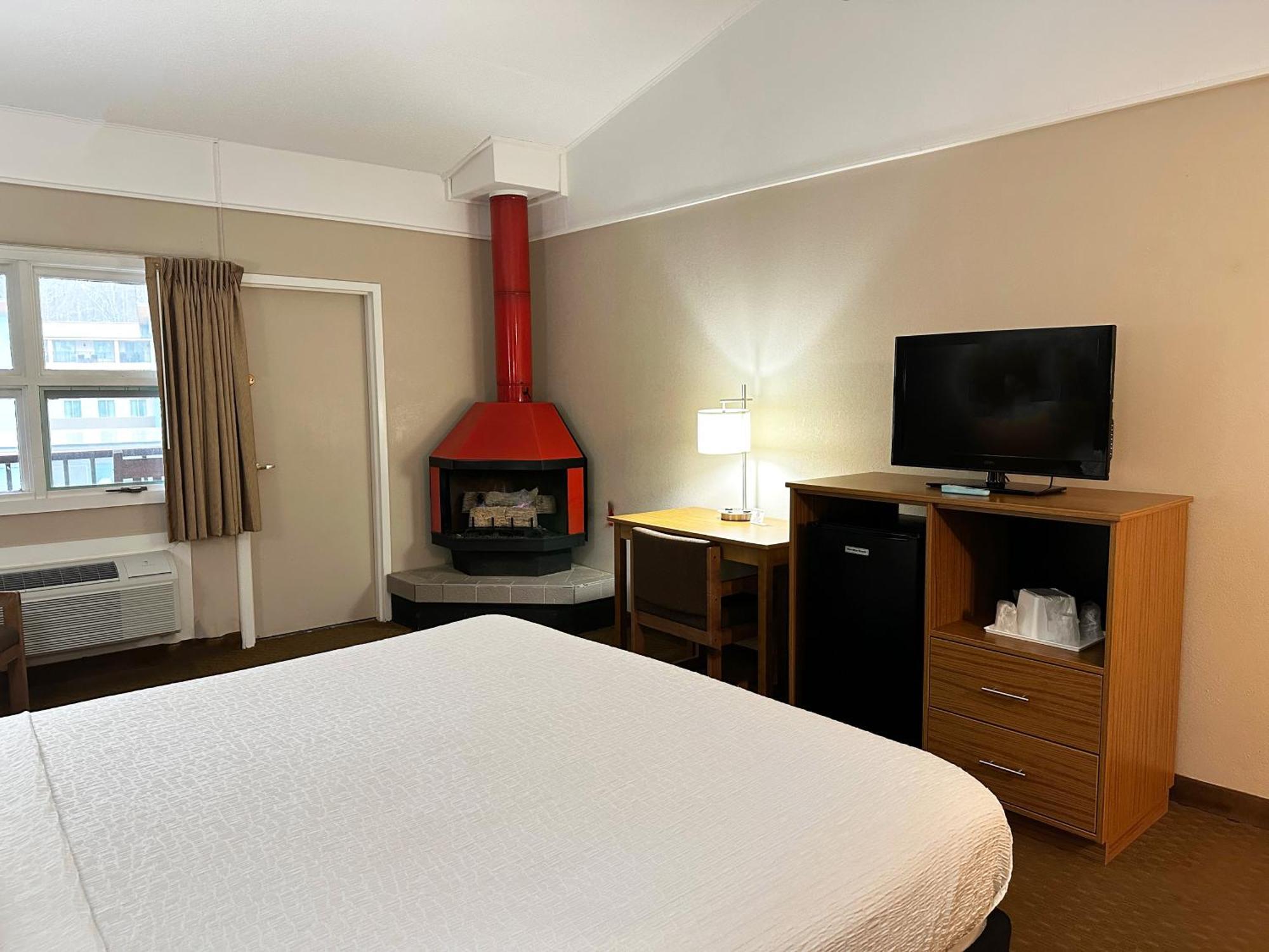 Sidney Mountain Hotel 3*